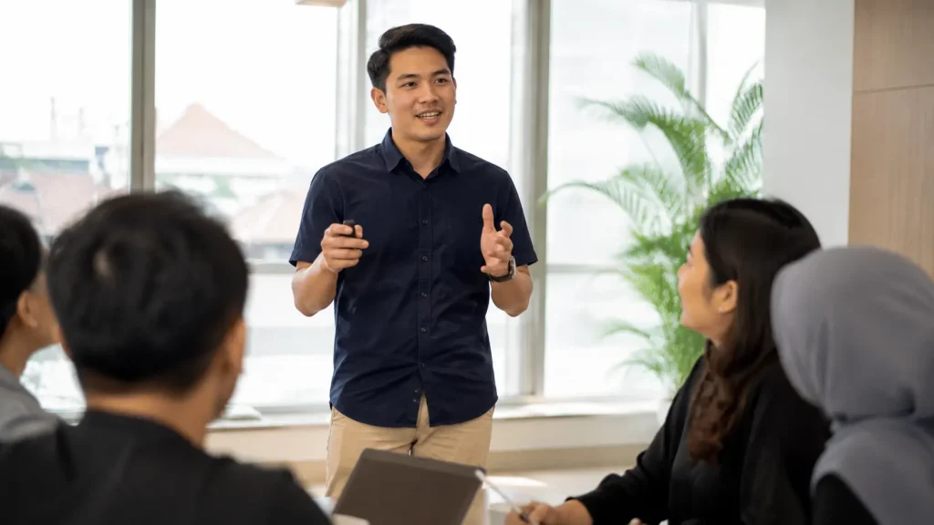 Cara Melatih Public Speaking agar Tampil Percaya Diri di Depan Umum