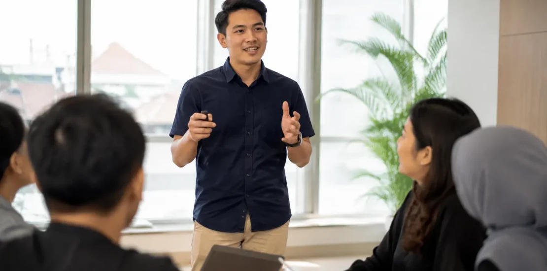 Cara Melatih Public Speaking agar Tampil Percaya Diri di Depan Umum