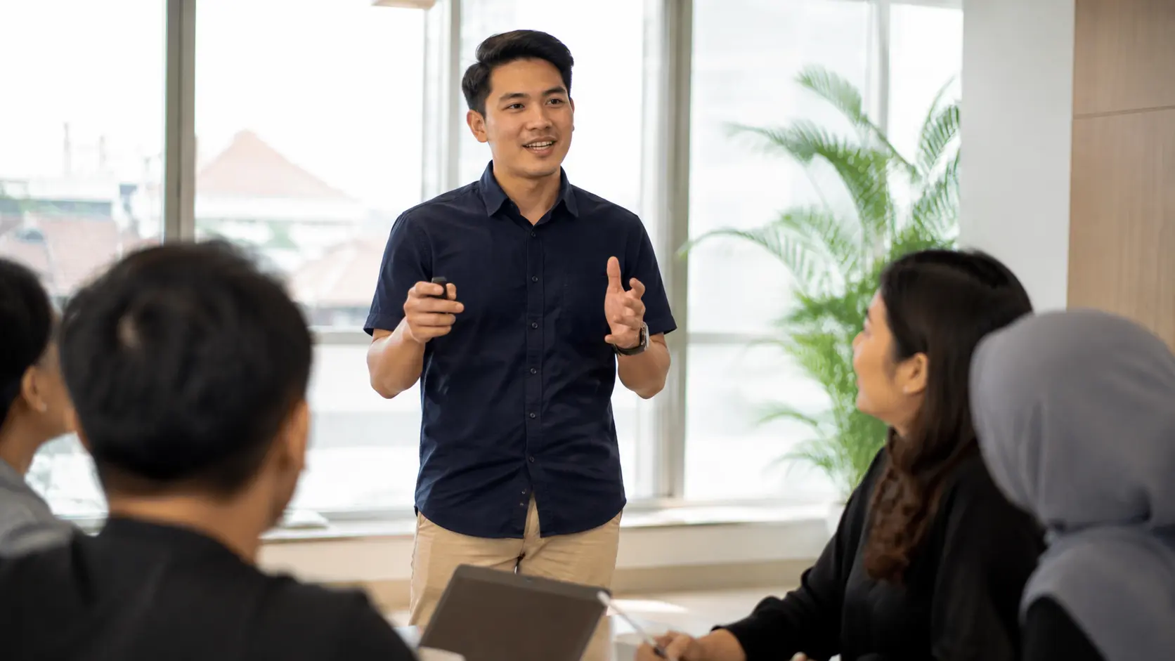 Cara Melatih Public Speaking agar Tampil Percaya Diri di Depan Umum